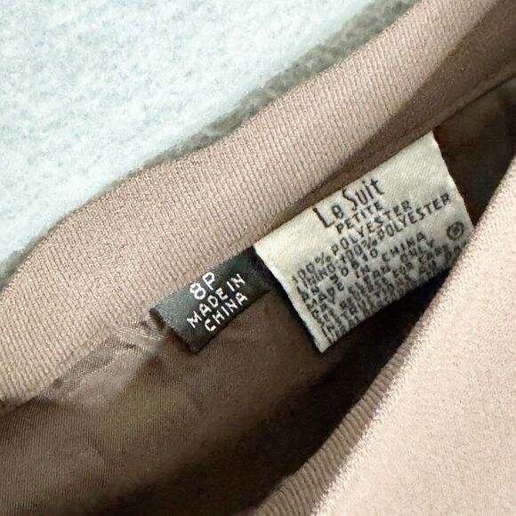 Le‎ Suit Size 8P Skirt Suit 8 Petite Blazer Jacket Embroidered Career Women's - Picture 5 of 10
